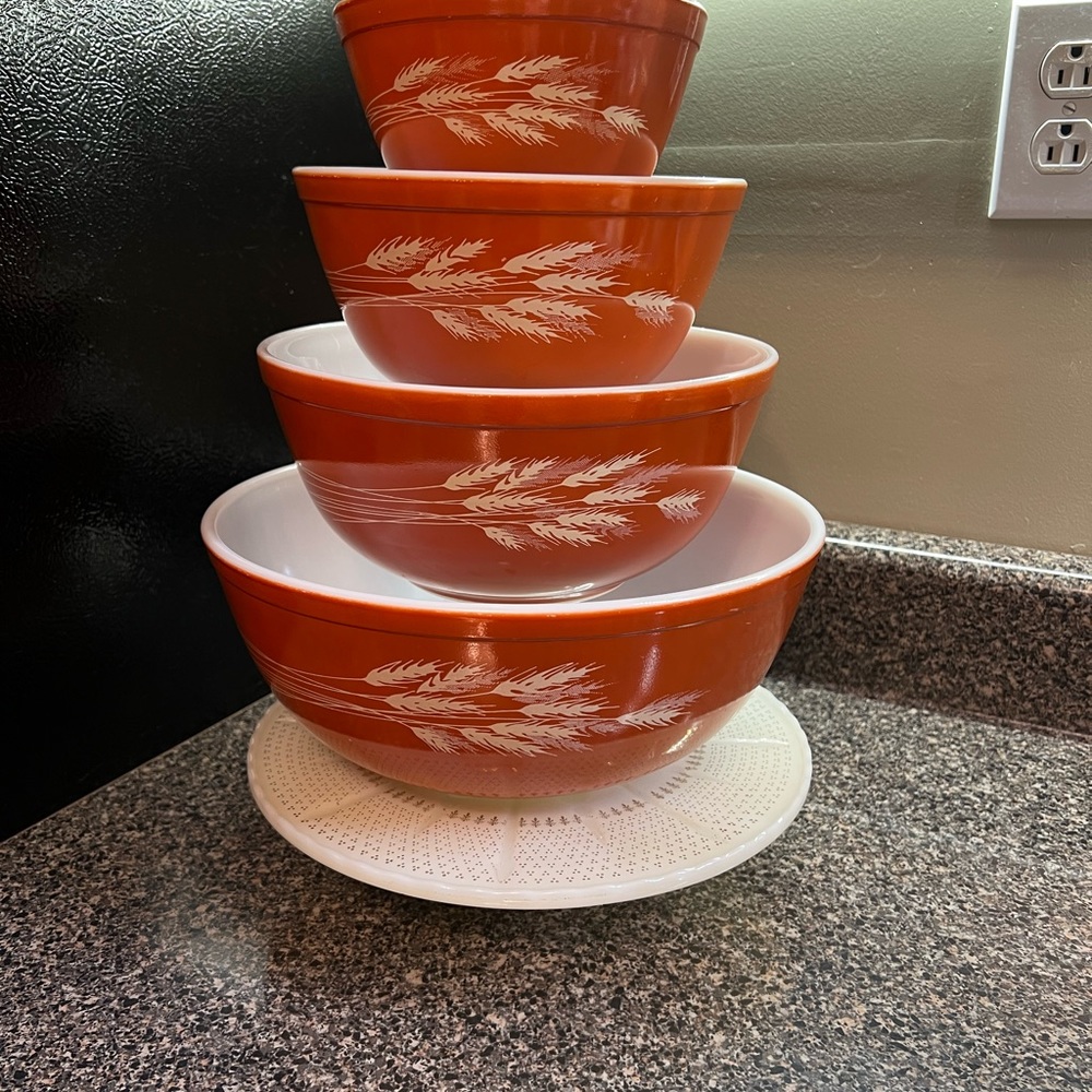 Vintage Pyrex Autumn Harvest Mixers in All Rust Color